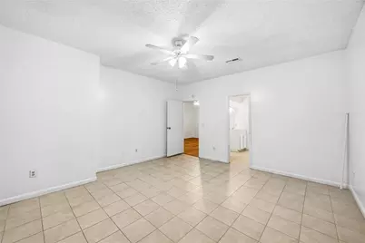 9410 Stonehouse Lane, Houston, TX 77025 - Photo 16