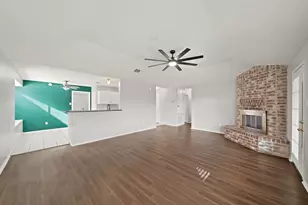 1325 Canyon Springs Dr, La Porte, TX 77571 - Photo 6