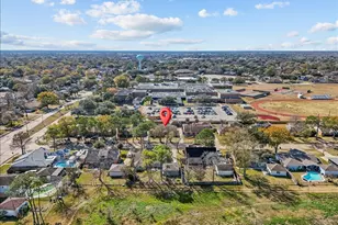 15514 Diana Ln, Houston, TX 77062 - Photo 26