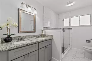 15514 Diana Ln, Houston, TX 77062 - Photo 20