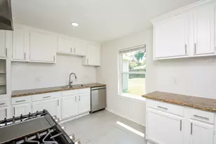 7419 Jalna St, Houston, TX 77055 - Photo 24