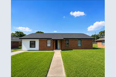 732 Meadow Lane, Hempstead, TX 77445 - Photo 1