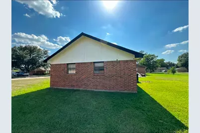 732 Meadow Lane, Hempstead, TX 77445 - Photo 4