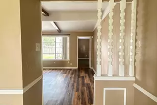 3800 Kingsway Dr, Baytown, TX 77521 - Photo 4