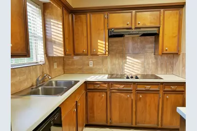 3800 Kingsway Drive, Baytown, TX 77521 - Photo 18