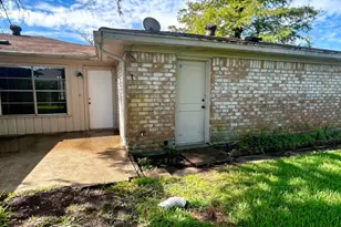 3800 Kingsway Dr, Baytown, TX 77521 - Photo 34