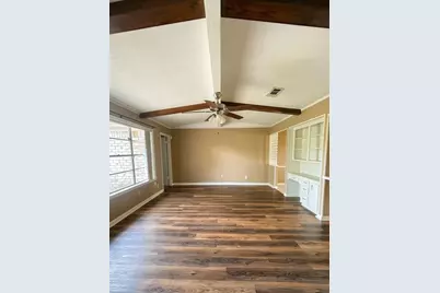 3800 Kingsway Drive, Baytown, TX 77521 - Photo 10