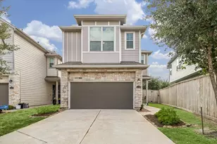 4719 Glen Isle Dr, Houston, TX 77009 - Photo 1