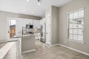 4719 Glen Isle Dr, Houston, TX 77009 - Photo 16