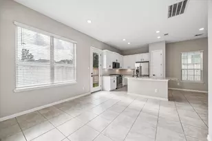 4719 Glen Isle Dr, Houston, TX 77009 - Photo 10
