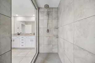 4719 Glen Isle Dr, Houston, TX 77009 - Photo 30