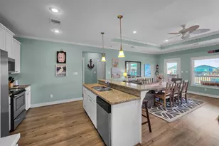 857 Wommack, Crystal Beach, TX 77650 - Photo 22