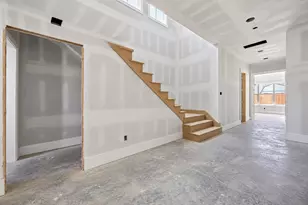 1335 Gardenia Dr, Houston, TX 77018 - Photo 2