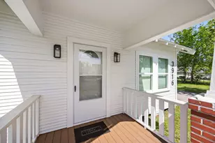 3916 Kennon St, Houston, TX 77009 - Photo 2