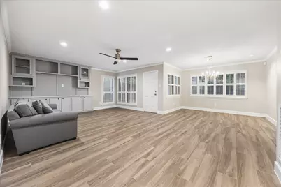 11 Pembrook Court, Bellaire, TX 77401 - Photo 2