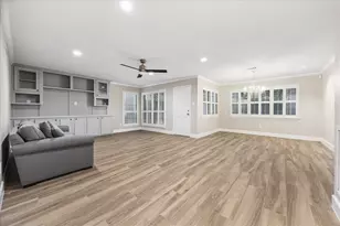 11 Pembrook Ct, Bellaire, TX 77401 - Photo 2