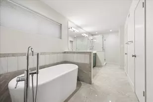 11 Pembrook Ct, Bellaire, TX 77401 - Photo 22