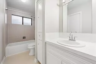 11 Pembrook Ct, Bellaire, TX 77401 - Photo 26