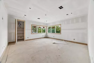 1050 W 42nd St, Houston, TX 77018 - Photo 14