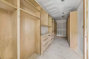 1050 W 42nd St, Houston, TX 77018 - Photo 18
