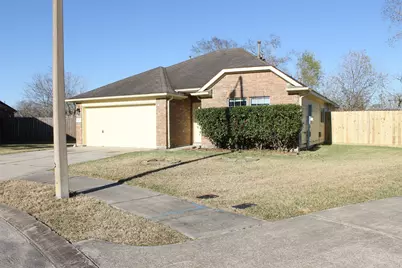 4031 Raspberry Court, Dickinson, TX 77539 - Photo 2
