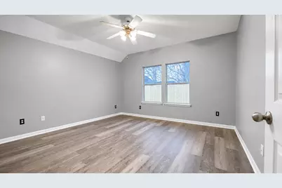 4031 Raspberry Court, Dickinson, TX 77539 - Photo 10