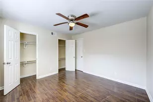 9611 Greenwillow St, Houston, TX 77096 - Photo 12