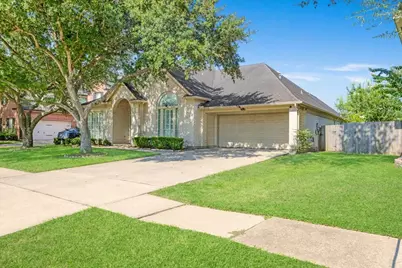 3010 Ravensport Drive, Pearland, TX 77584 - Photo 4