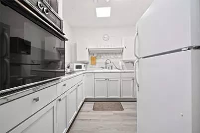 2700 Bellefontaine Street #A27, Houston, TX 77025 - Photo 12