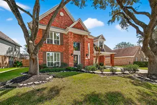 2125 Shaly Breeze Ln, League City, TX 77573 - Photo 2