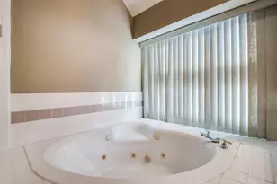 9827 Bestin Ln, Houston, TX 77065 - Photo 20