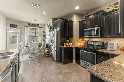 14306 Meadowlands Drive, Mont Belvieu, TX 77523 - Photo 18