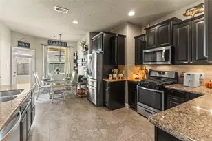 14306 Meadowlands Dr, Mont Belvieu, TX 77523 - Photo 18