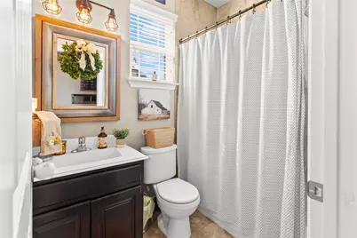 14306 Meadowlands Drive, Mont Belvieu, TX 77523 - Photo 30