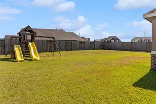 14306 Meadowlands Dr, Mont Belvieu, TX 77523 - Photo 46