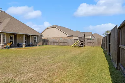 14306 Meadowlands Drive, Mont Belvieu, TX 77523 - Photo 42