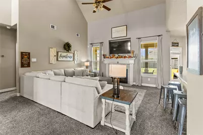 14306 Meadowlands Drive, Mont Belvieu, TX 77523 - Photo 8