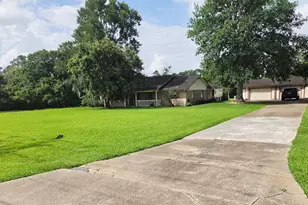 503 Greenbriar Ave, Friendswood, TX 77546 - Photo 2