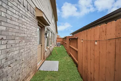 3016 Courtney Coral Lane, Katy, TX 77493 - Photo 8