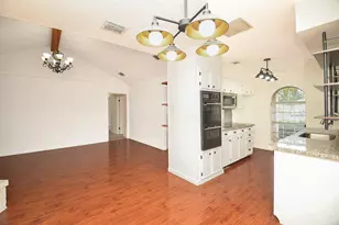 9014 Langfield Rd, Houston, TX 77040 - Photo 12