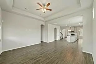 350 Selah Ct, Alvin, TX 77511 - Photo 6