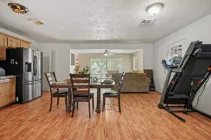 2917 48th St, Dickinson, TX 77539 - Photo 8