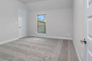 12592 Rosy Paintbrush Dr, Conroe, TX 77302 - Photo 10