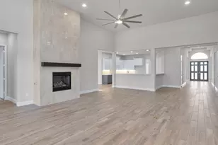 12592 Rosy Paintbrush Dr, Conroe, TX 77302 - Photo 2