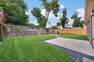 1302 Shearn St, Houston, TX 77007 - Photo 30