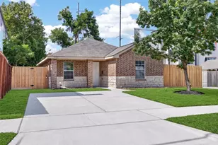 1302 Shearn St, Houston, TX 77007 - Photo 2