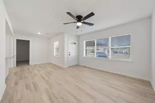 4601 W 43rd St, Houston, TX 77092 - Photo 4