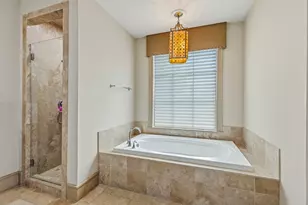 1423 Lake Pointe Pkwy, Sugar Land, TX 77478 - Photo 10