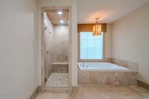 1423 Lake Pointe Pkwy, Sugar Land, TX 77478 - Photo 16