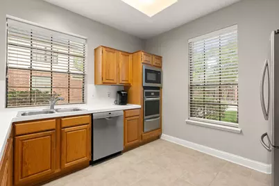 34 Plum Blossom Place, The Woodlands, TX 77381 - Photo 10